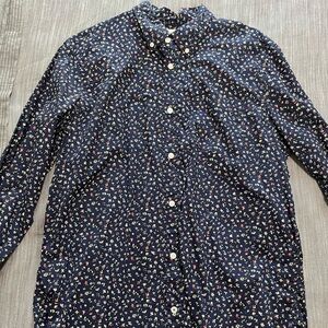 Men’s Large GAP Navy Floral Print Button Up. Excellent condition, smoke free.